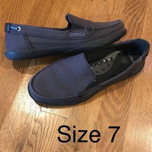 Women’s crocs loafers dark gray